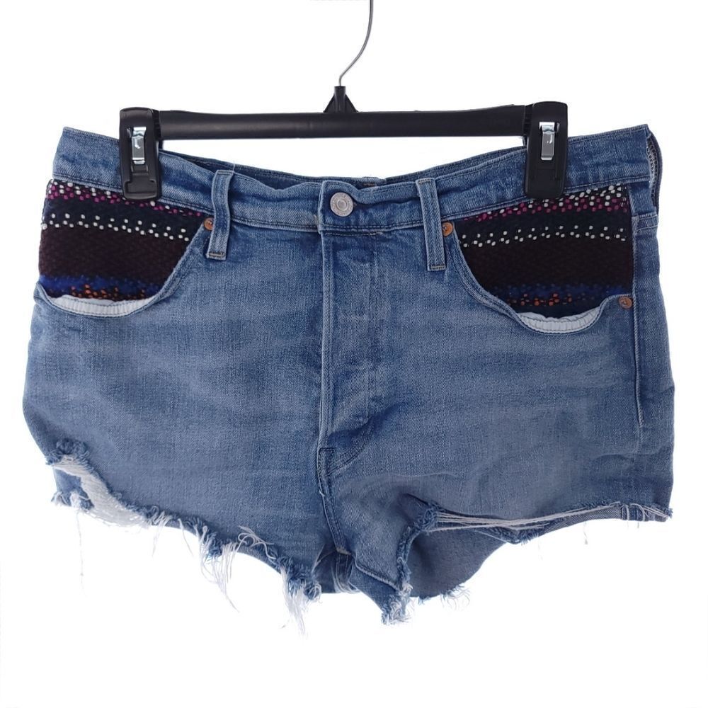 Levi's 501 Womens Size 31 Blue Distressed Button Fly Raw Hem Shorts